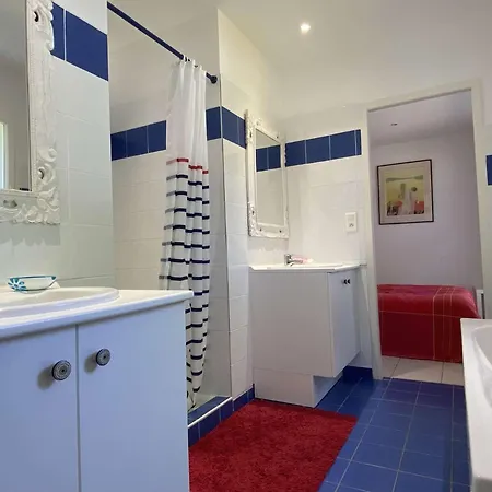 Maison Au Calme Avec Piscine Privative - Spo000-040
