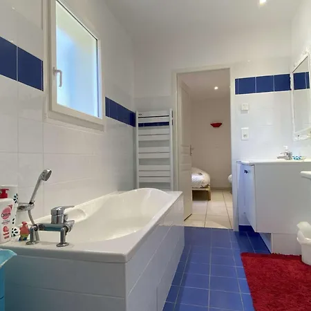 Vila Maison Au Calme Avec Piscine Privative - Spo000-040 *